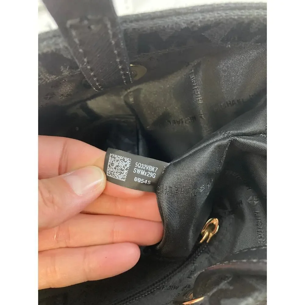 MICHAEL KORS, LARGE BLACK SIGNATURE CANVAS SHOULDER BAG